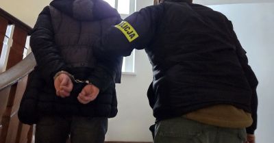 Mrągowo: policja zatrzymała dwie osoby poszukiwane
